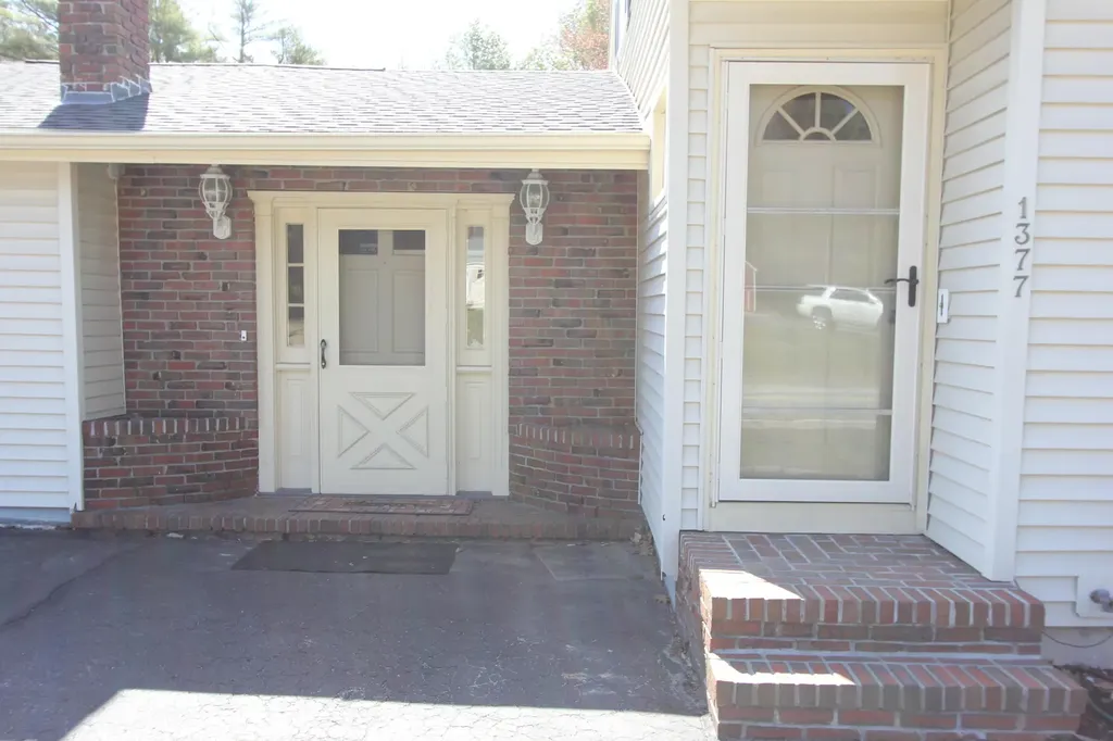 1377 Sabattus Street Lewiston ME 04240