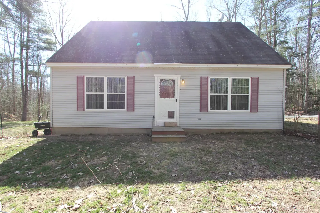 288 Warren Road Monmouth ME 04259