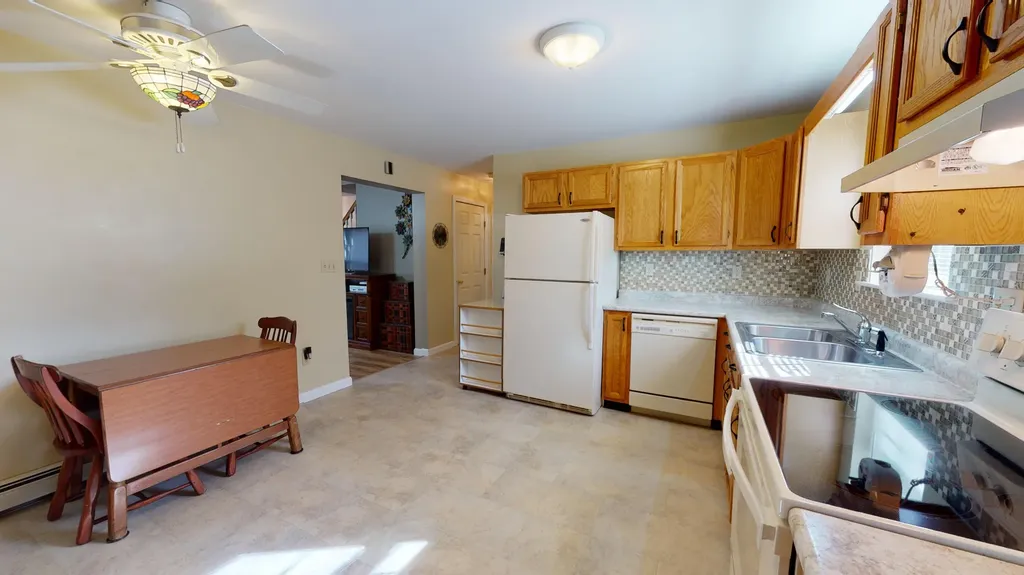 288 Warren Road Monmouth ME 04259