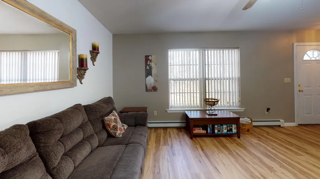 288 Warren Road Monmouth ME 04259