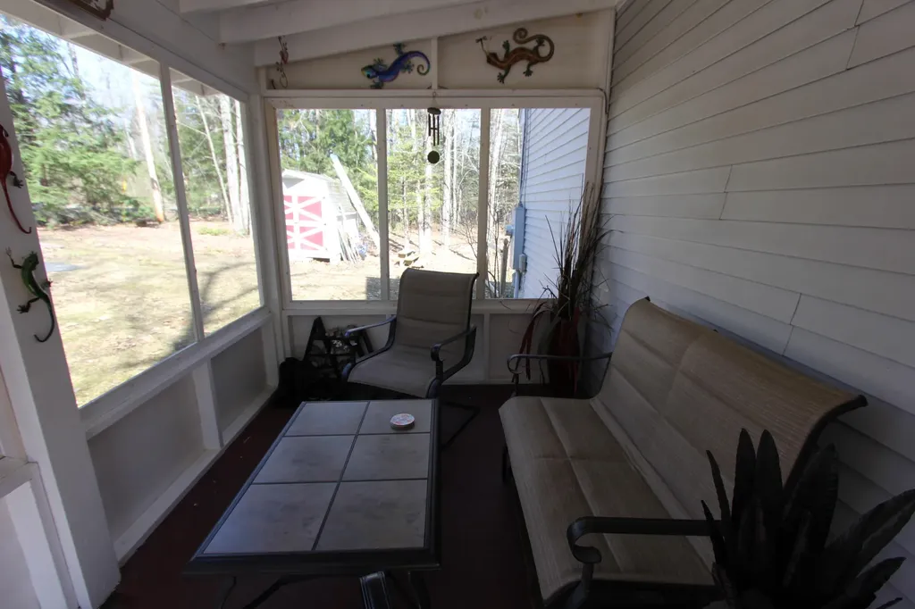 288 Warren Road Monmouth ME 04259