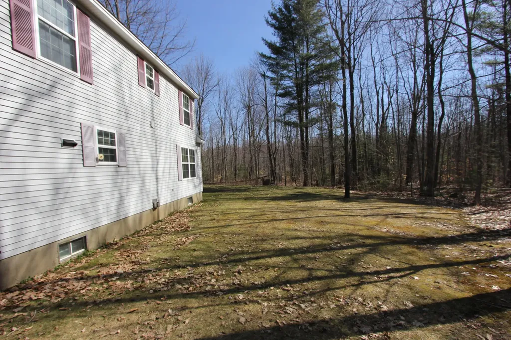 288 Warren Road Monmouth ME 04259