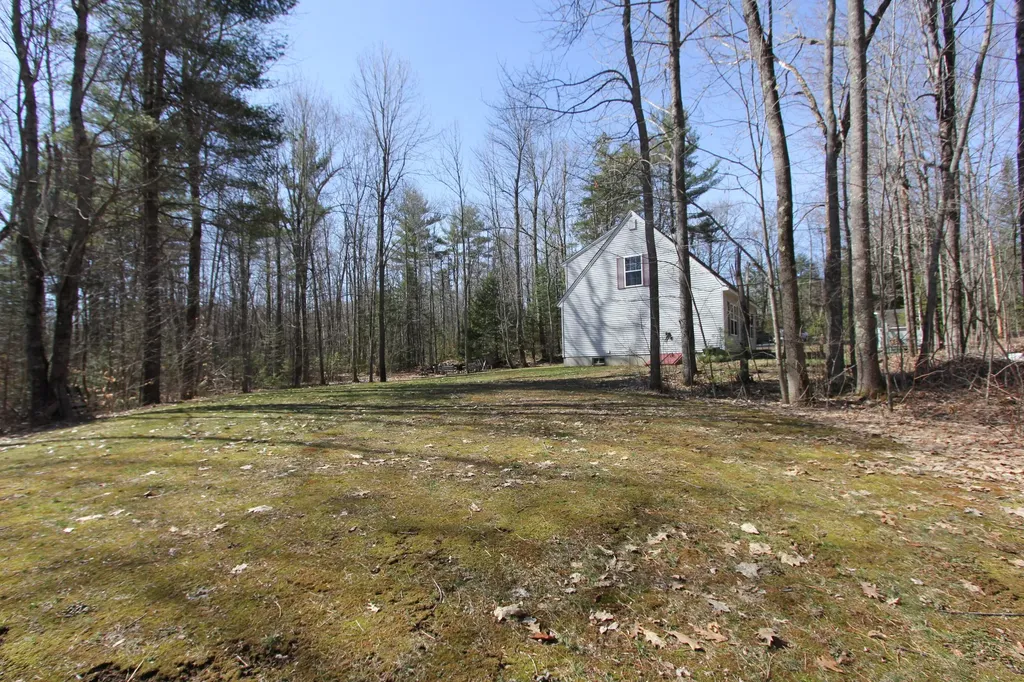 288 Warren Road Monmouth ME 04259