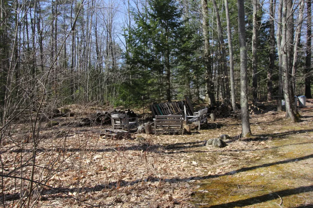 288 Warren Road Monmouth ME 04259