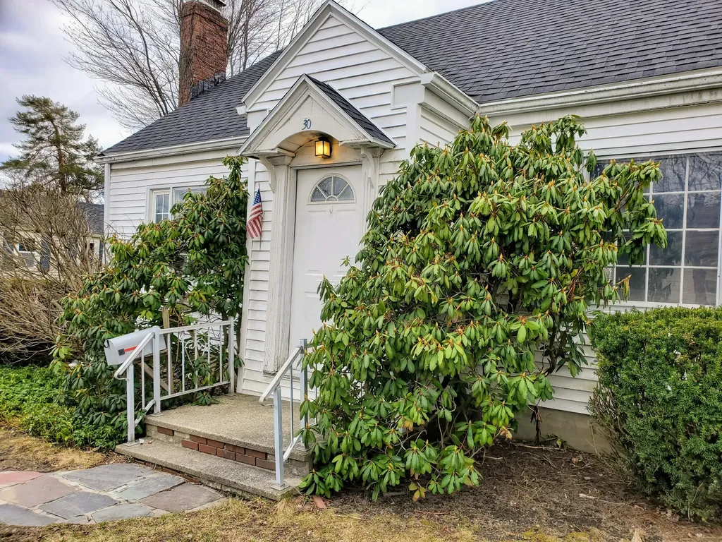 30 Gleckler Road Portland ME 04103