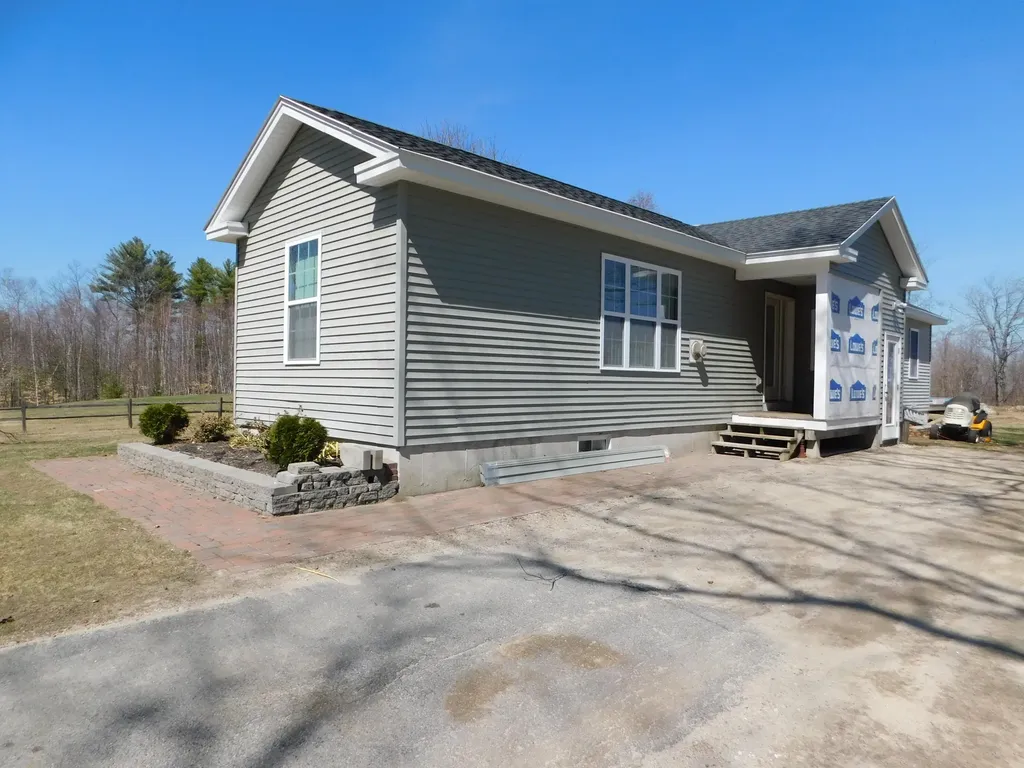 138 Mountain View Road Gray ME 04039