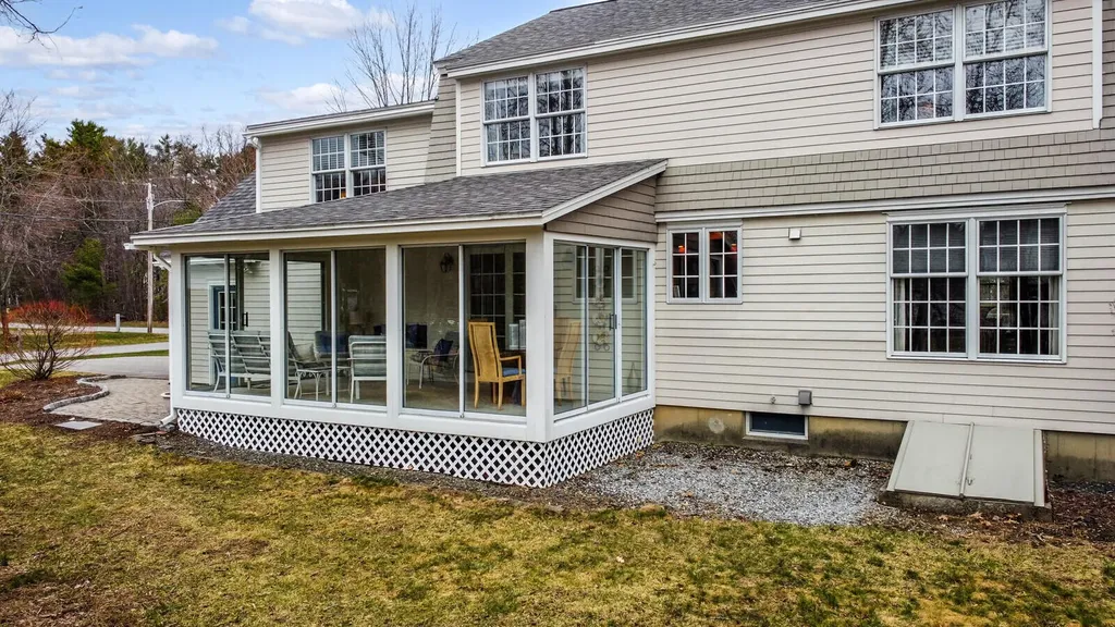 18 Woodlawn Drive Winslow ME 04901