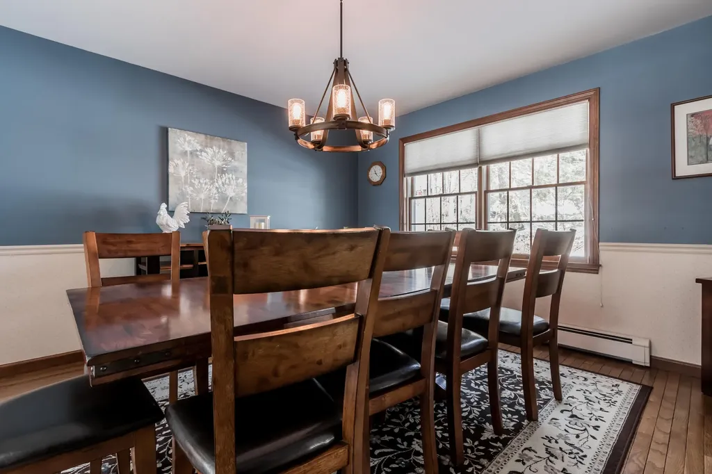 38 Woodside Drive Lewiston ME 04240
