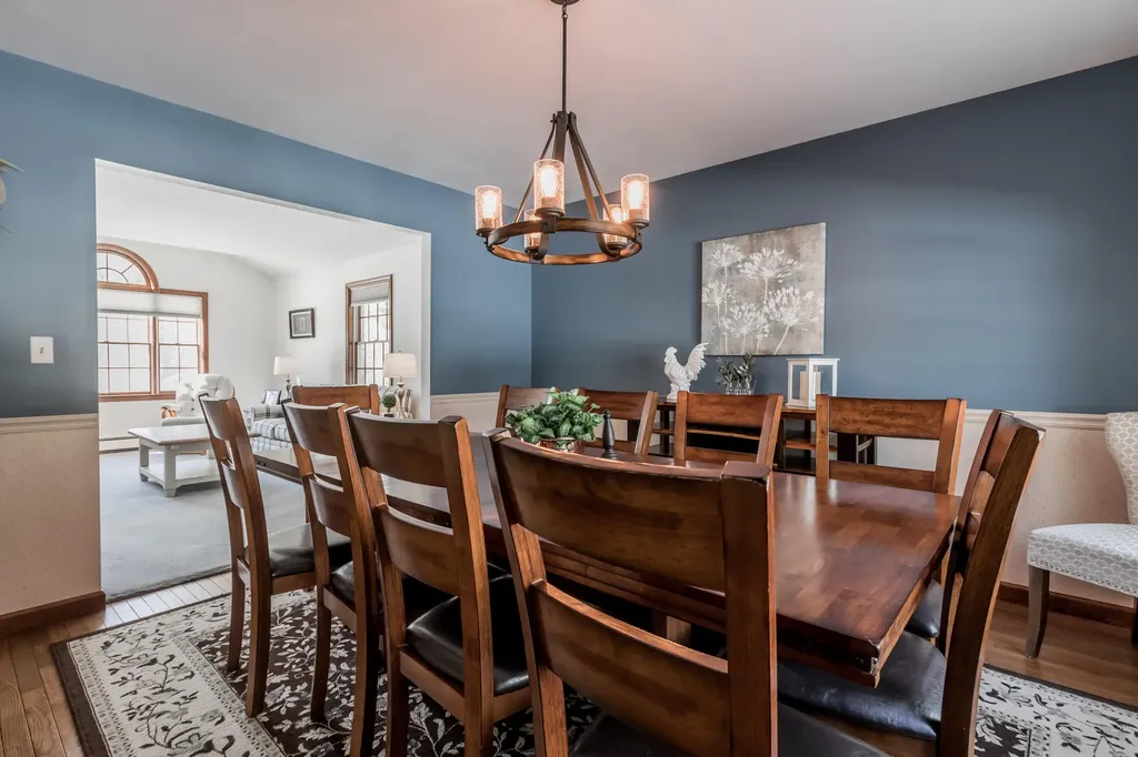 38 Woodside Drive Lewiston ME 04240