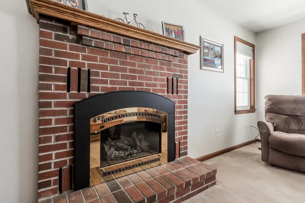 38 Woodside Drive Lewiston ME 04240
