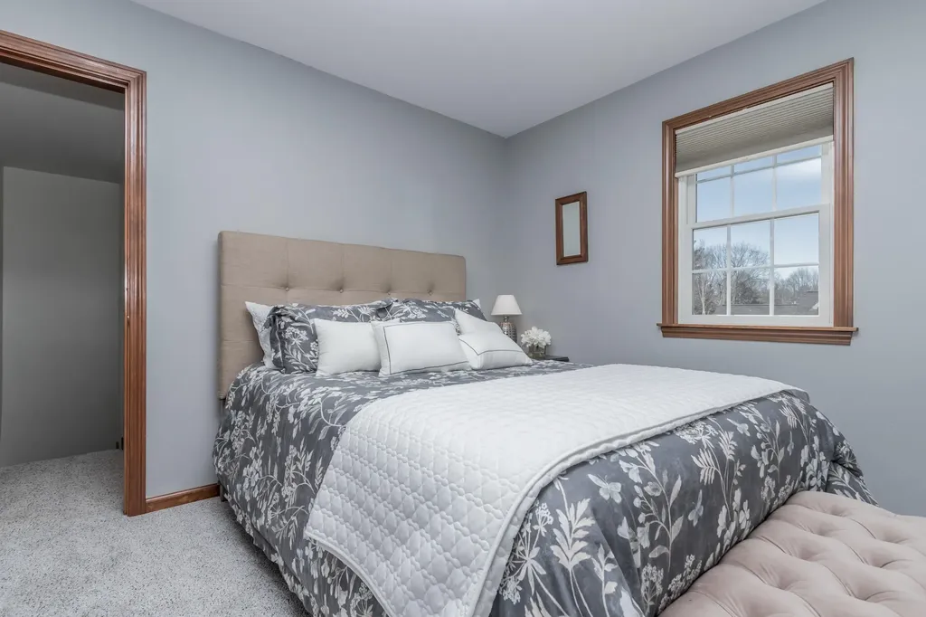 38 Woodside Drive Lewiston ME 04240