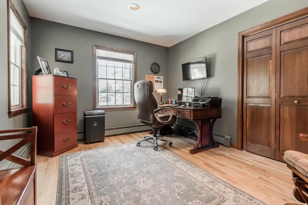 38 Woodside Drive Lewiston ME 04240
