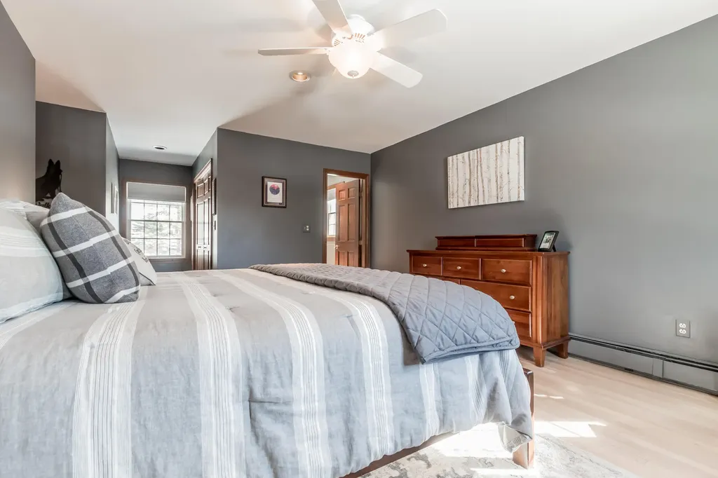 38 Woodside Drive Lewiston ME 04240