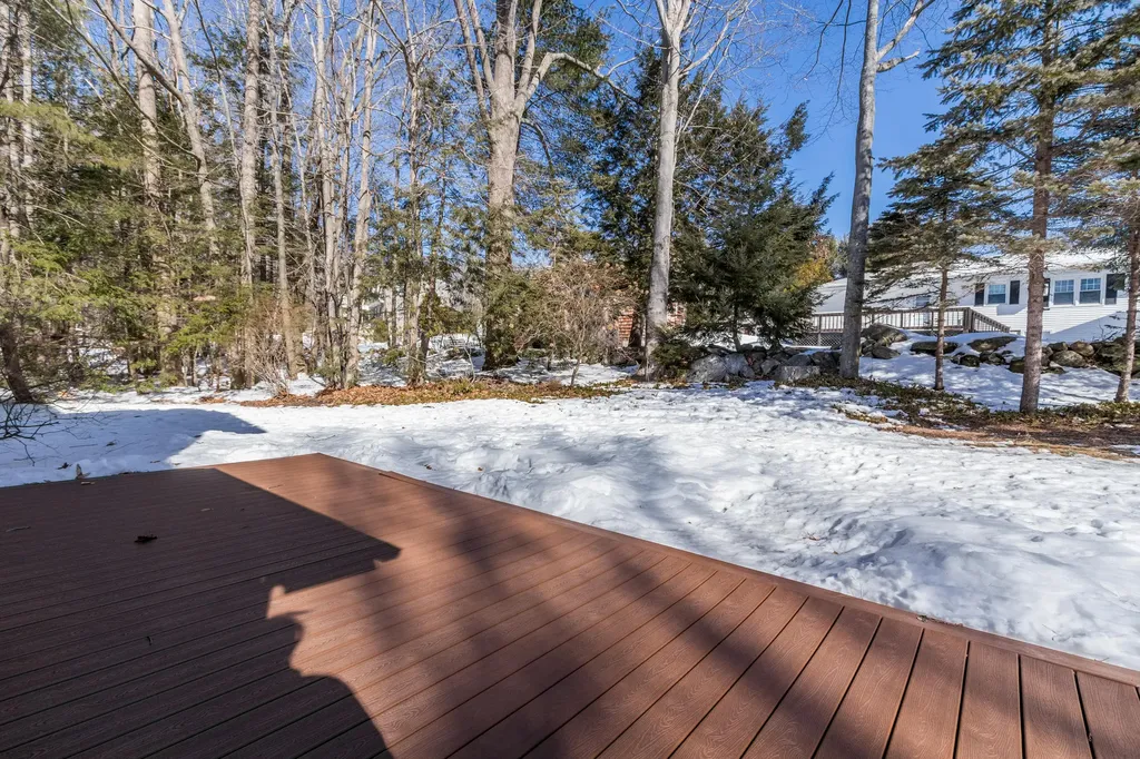 38 Woodside Drive Lewiston ME 04240