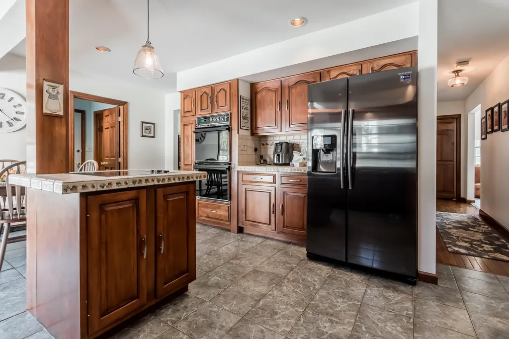 38 Woodside Drive Lewiston ME 04240