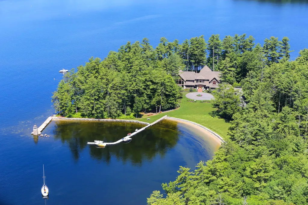 64 Sunset Chimneys Road Raymond ME 04071