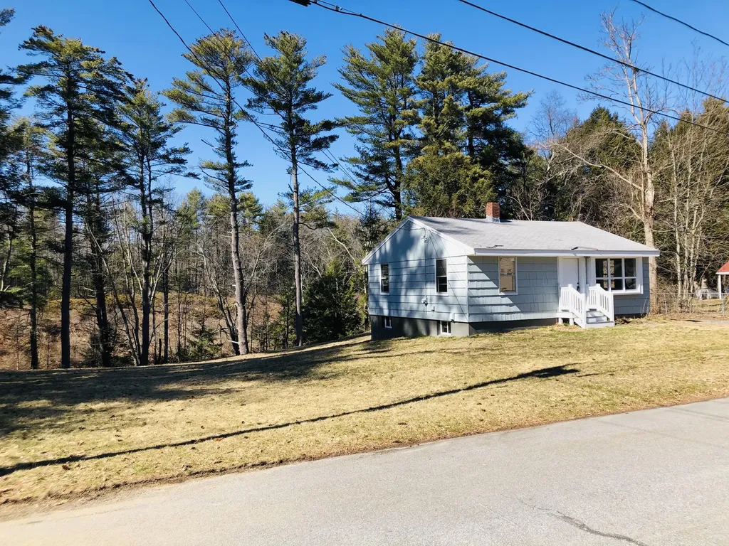 27 Pierce Avenue Portland ME 04102