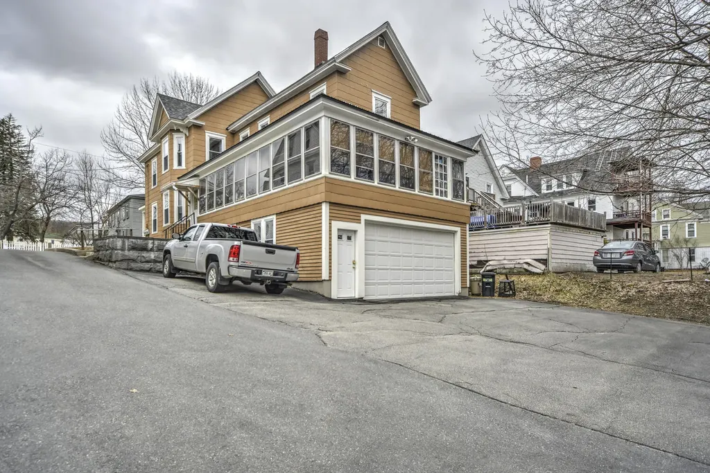 21 Crosby Street Augusta ME 04330