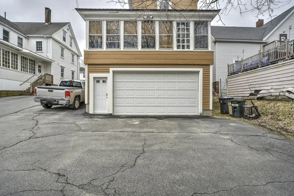 21 Crosby Street Augusta ME 04330