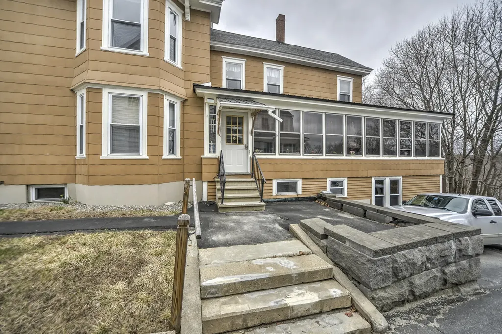 21 Crosby Street Augusta ME 04330