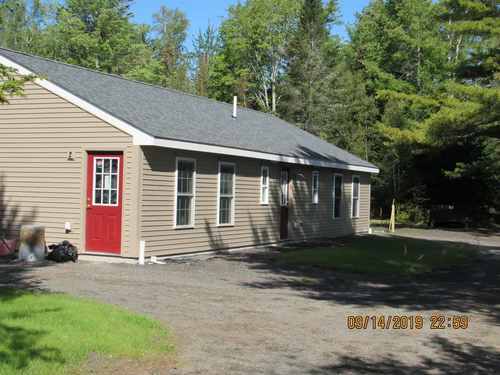 826 Us Highway 1 Hancock ME 04640