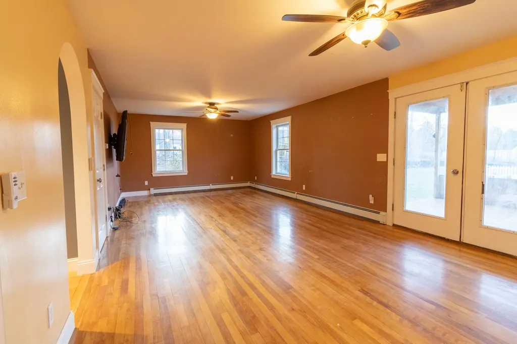 553 Route 135 Monmouth ME 04259