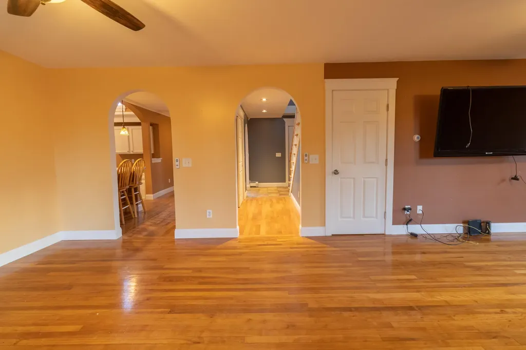 553 Route 135 Monmouth ME 04259