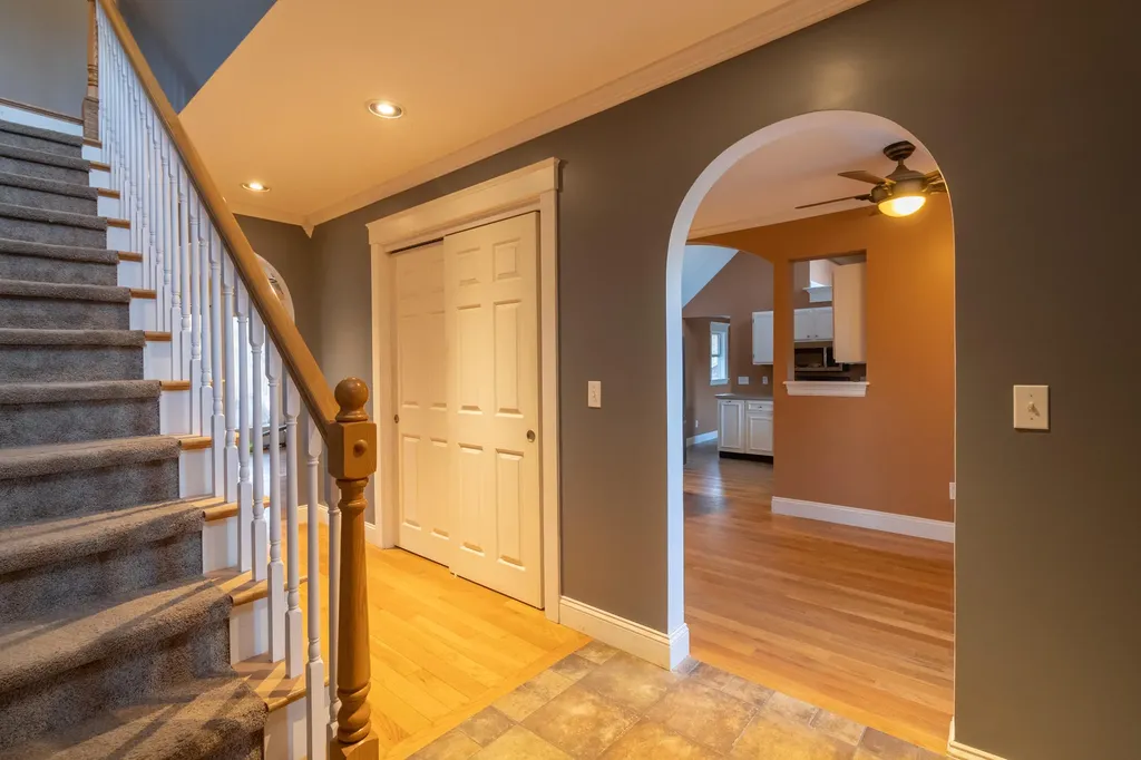 553 Route 135 Monmouth ME 04259