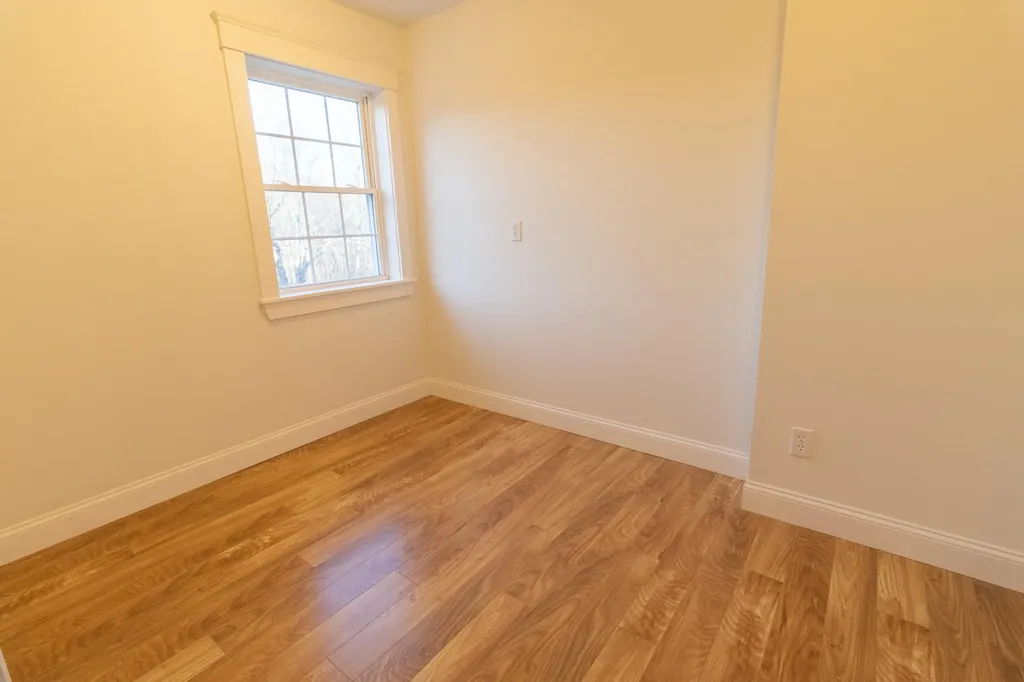 553 Route 135 Monmouth ME 04259