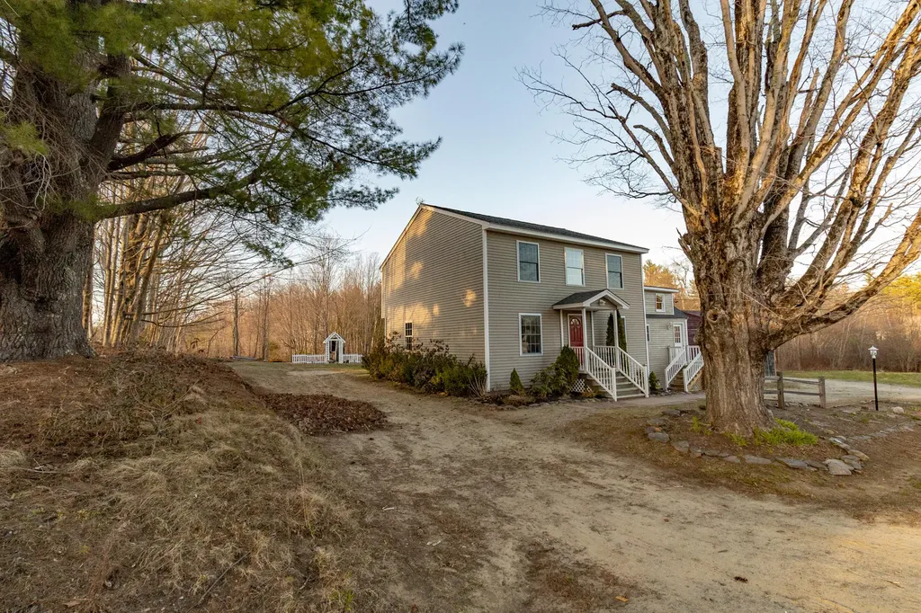 553 Route 135 Monmouth ME 04259