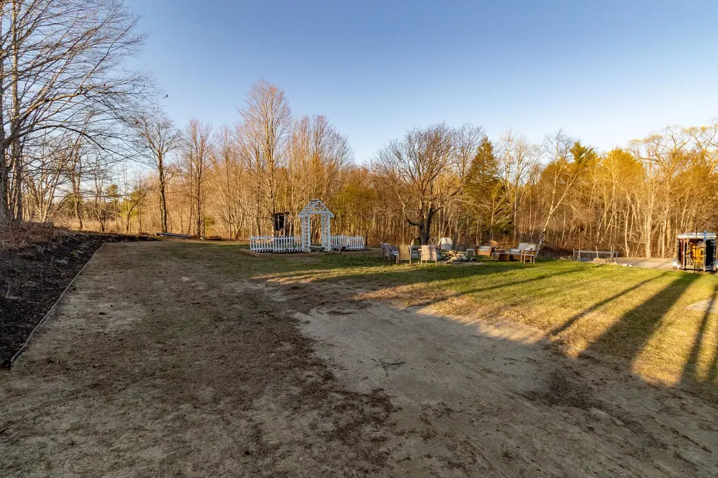 553 Route 135 Monmouth ME 04259