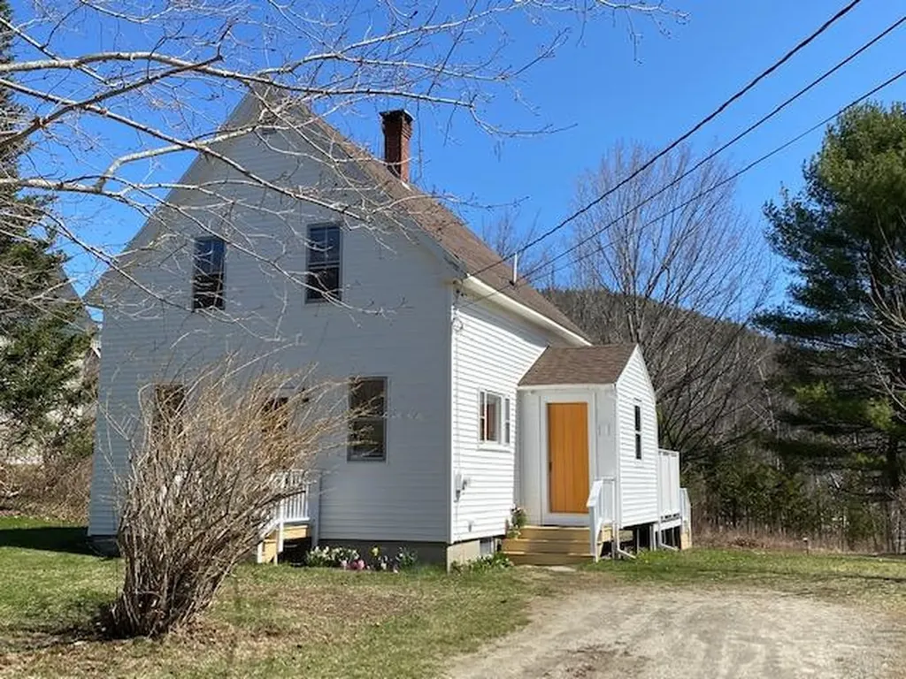 12 Ames Terrace Camden ME 04843