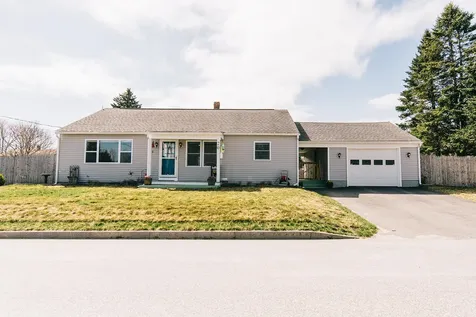 20 Beckett Street Auburn ME 04210