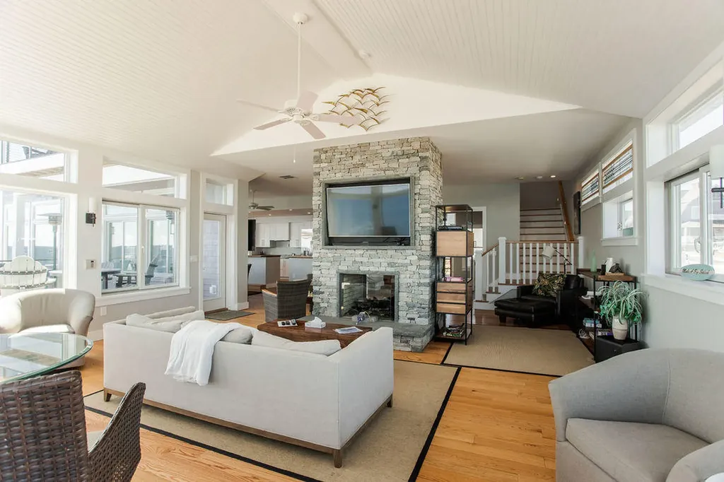 19 Fort Hill Avenue York ME 03909