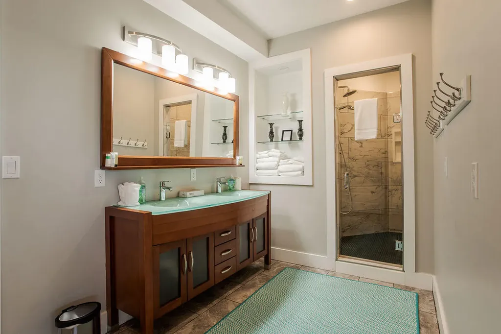 19 Fort Hill Avenue York ME 03909