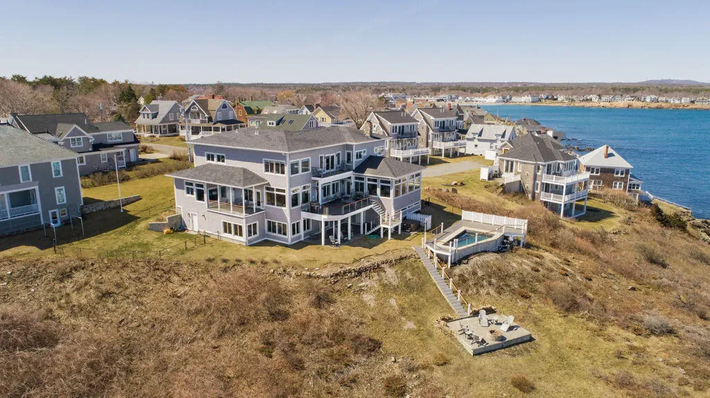 19 Fort Hill Avenue York ME 03909