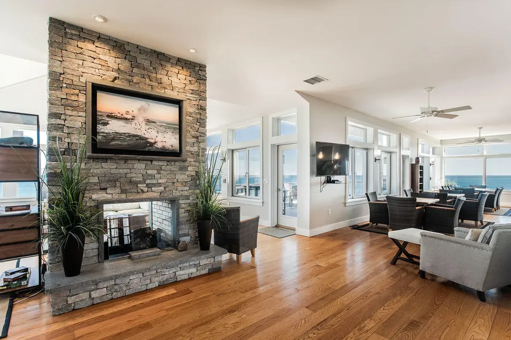 19 Fort Hill Avenue York ME 03909