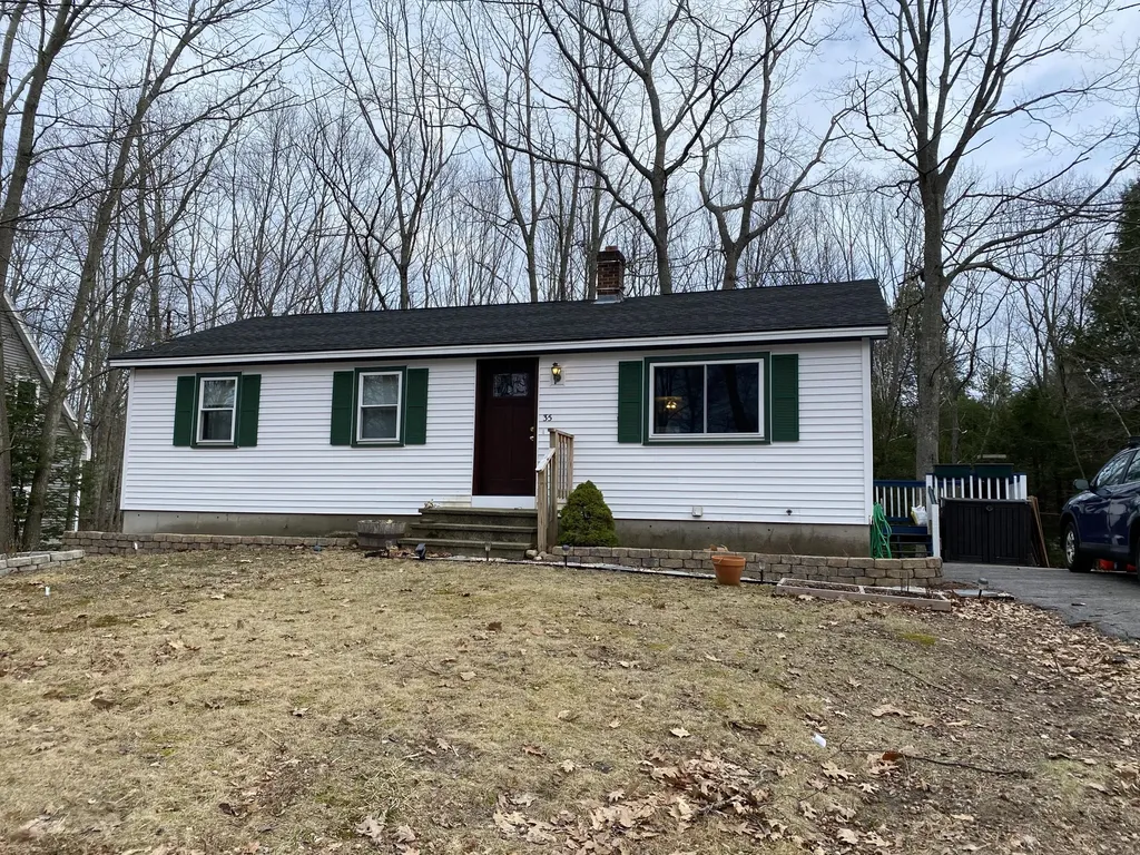 35 Brunelle Avenue Sanford ME 04073