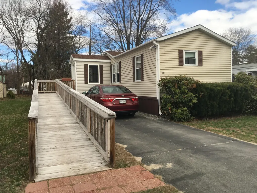 42 Robin Lane Windham ME 04062