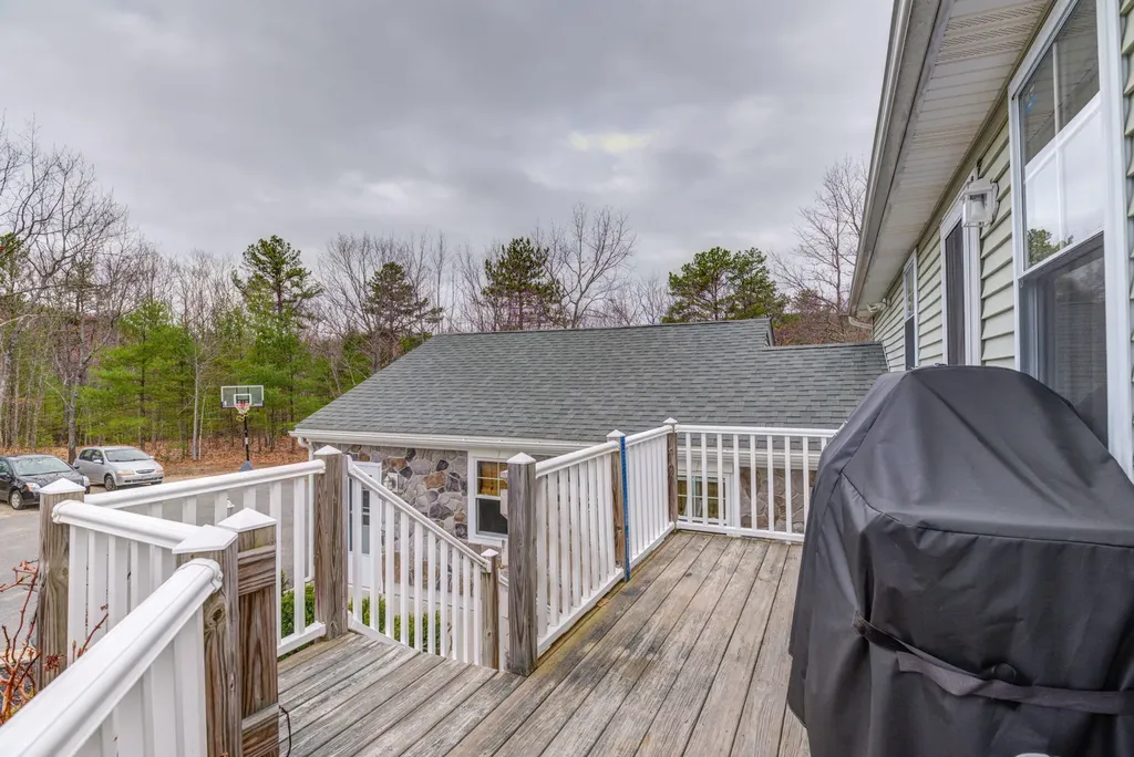 44 Bridge Street Newfield ME 04095
