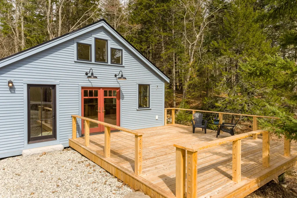 465 Barters Island Road Boothbay ME 04537