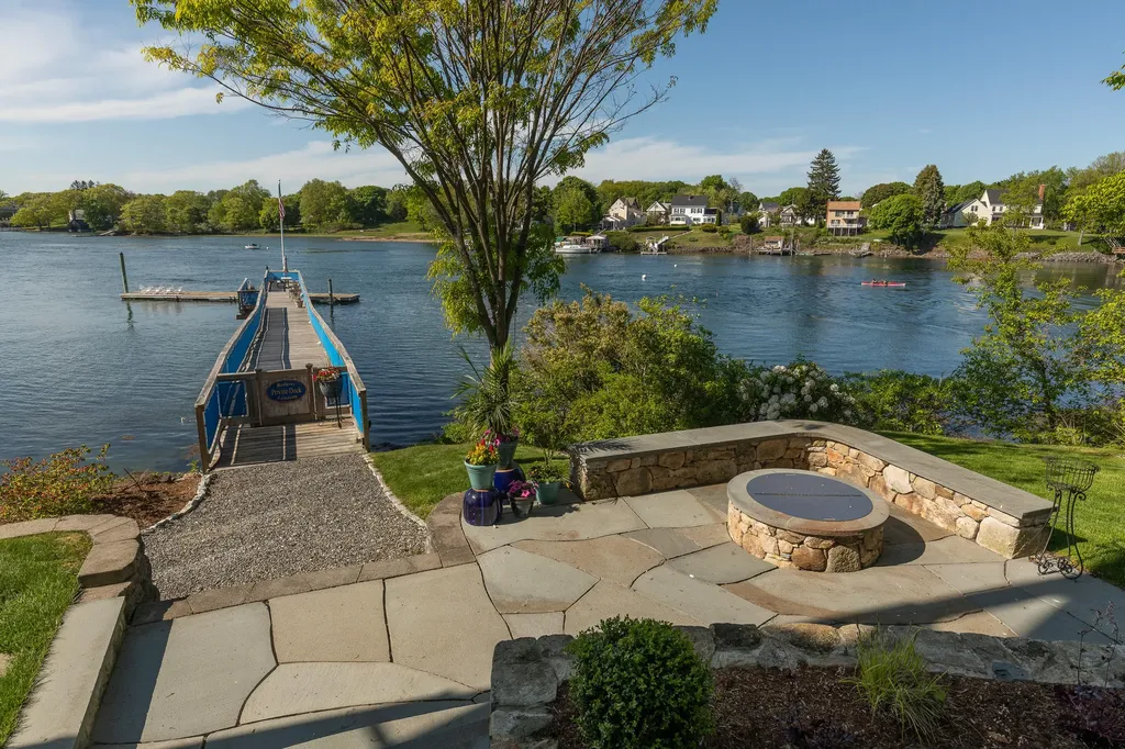 32 Badgers Island West Island W Kittery ME 03904