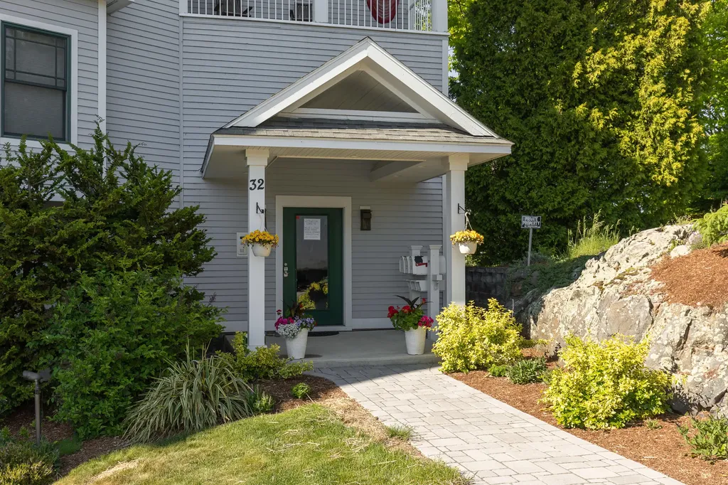 32 Badgers Island West Island W Kittery ME 03904