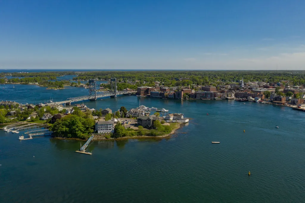 32 Badgers Island West Island W Kittery ME 03904