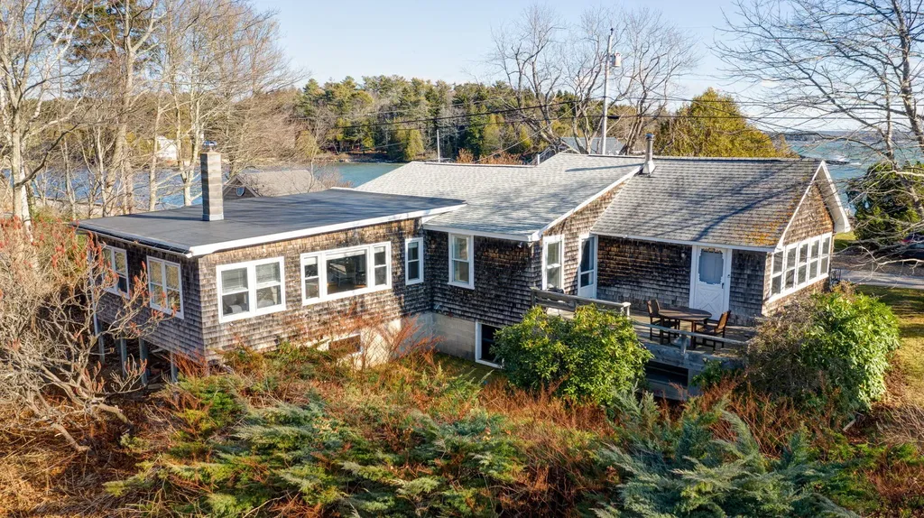 402 Long Point Road Harpswell ME 04079