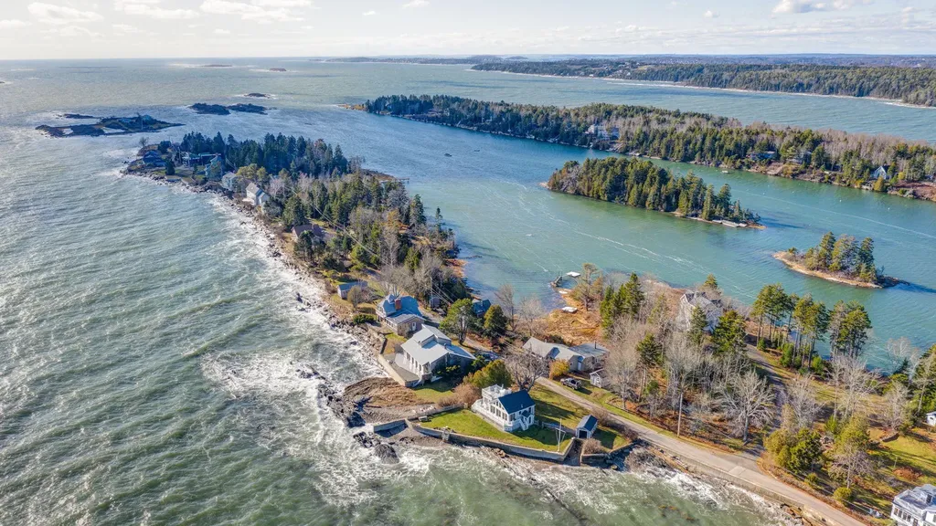 402 Long Point Road Harpswell ME 04079