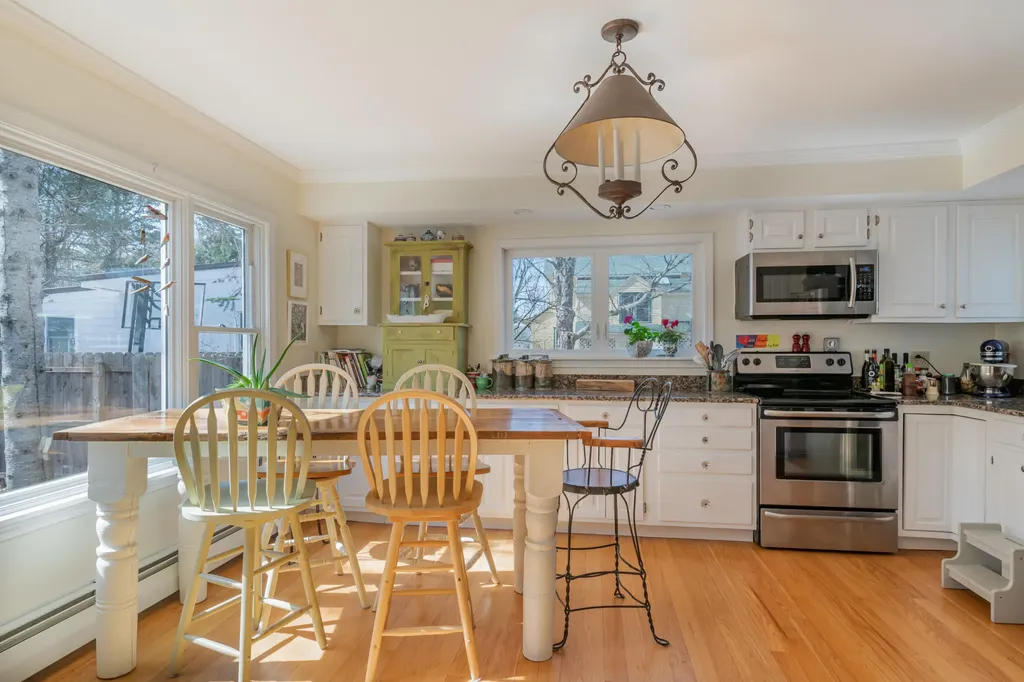 26 Mclellan Street Brunswick ME 04011