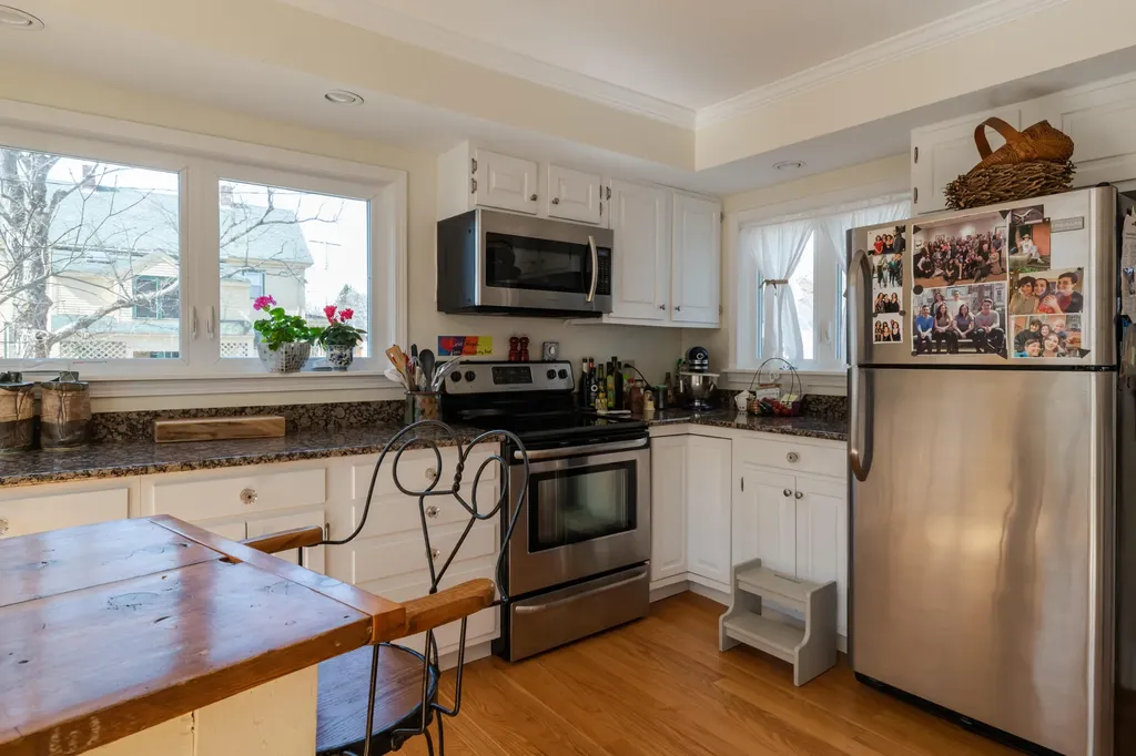 26 Mclellan Street Brunswick ME 04011