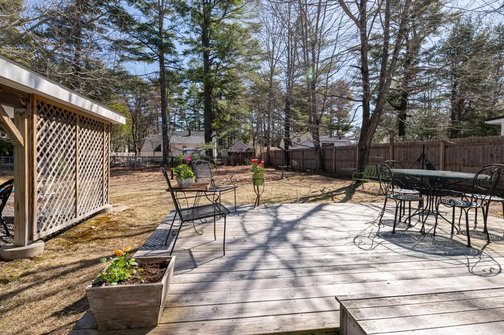 26 Mclellan Street Brunswick ME 04011