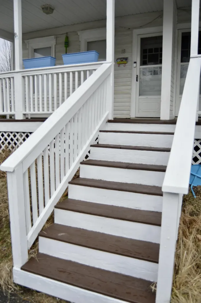 18 Oak Street Gardiner ME 04345